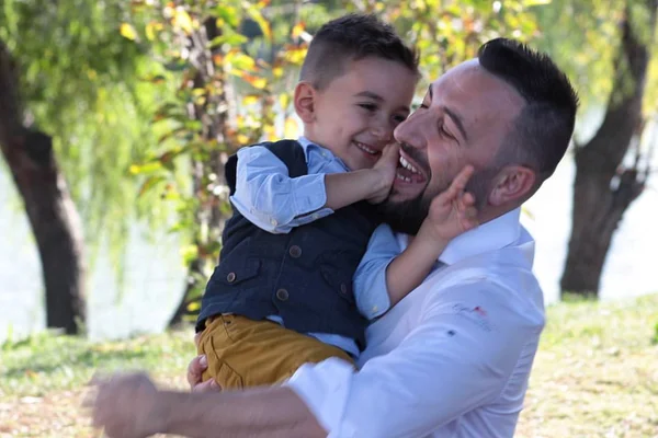 ''İsmail Bey, sizin gibi bir babam olsaydı ben Cumhurbaşkanı bile olurdum.''