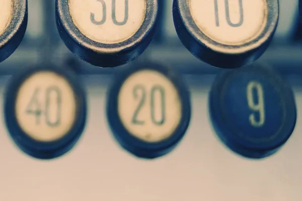 Bu dünyada ölmesini istediğin birisi var mı?